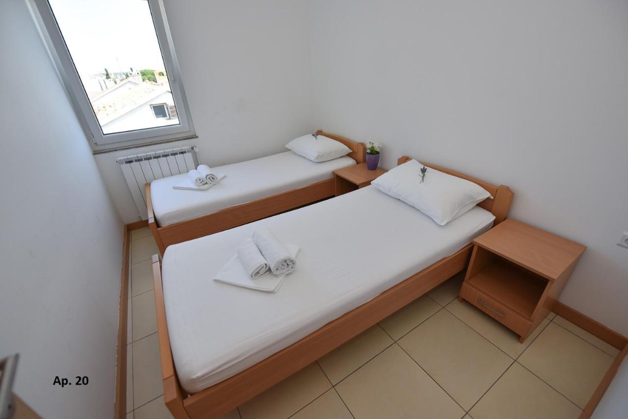 Apartments Bella Sky โนวาลยา ภายนอก รูปภาพ