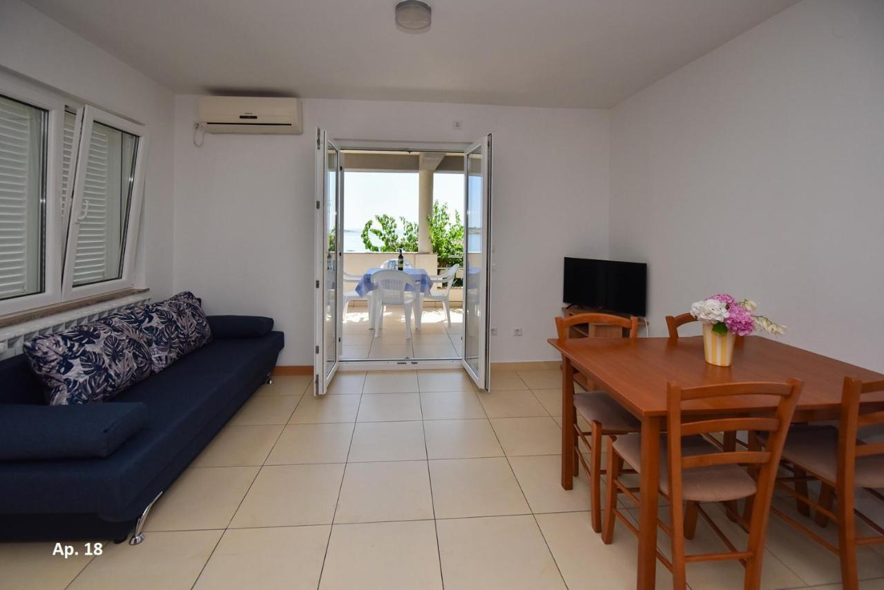 Apartments Bella Sky โนวาลยา ภายนอก รูปภาพ
