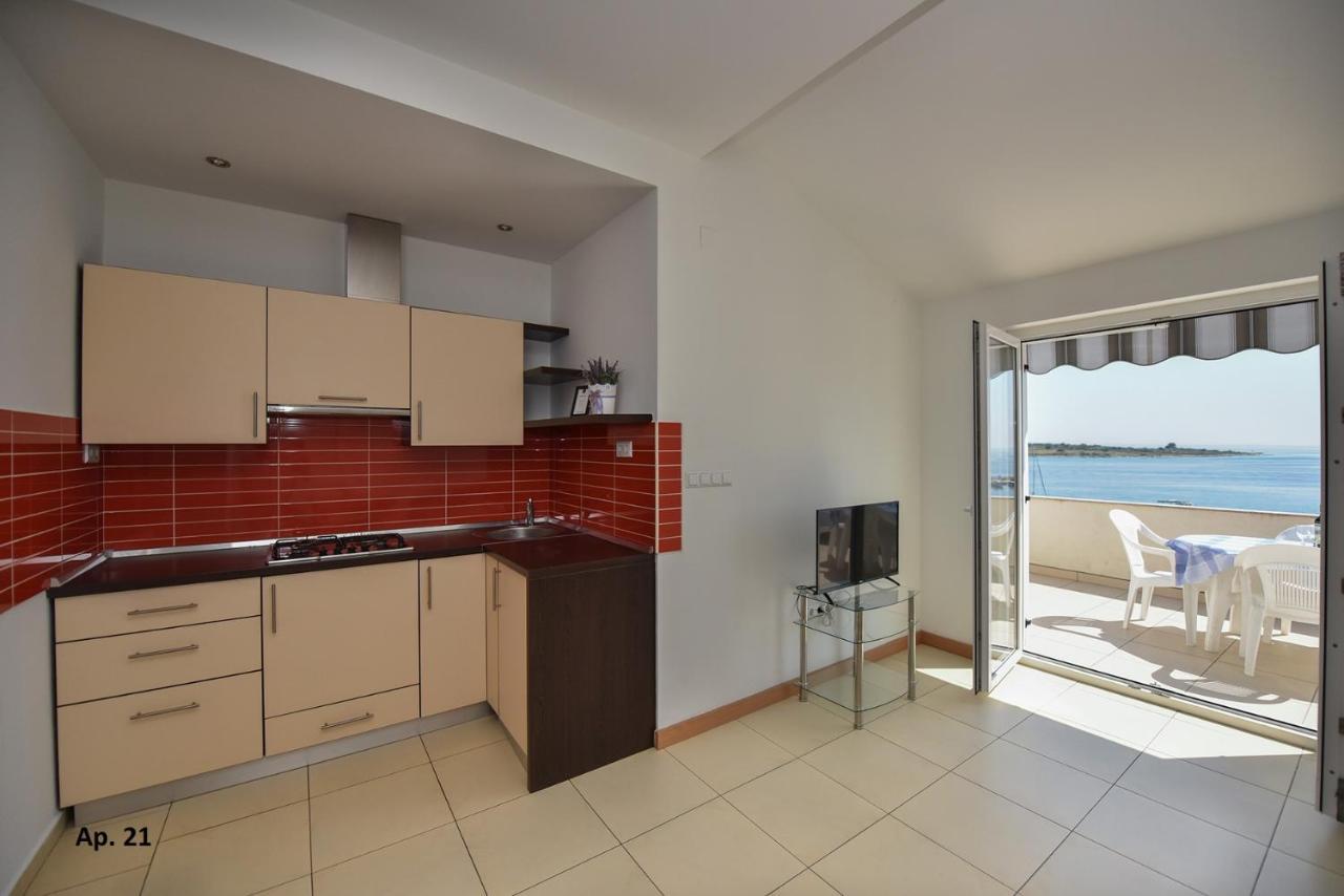 Apartments Bella Sky โนวาลยา ภายนอก รูปภาพ
